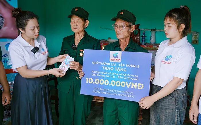 Dịch vụ hỗ trợ khách hàng 24/7 của OK365M.